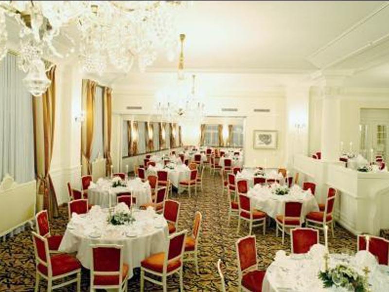 Morosani Schweizerhof Hotel Davos Restaurant photo
