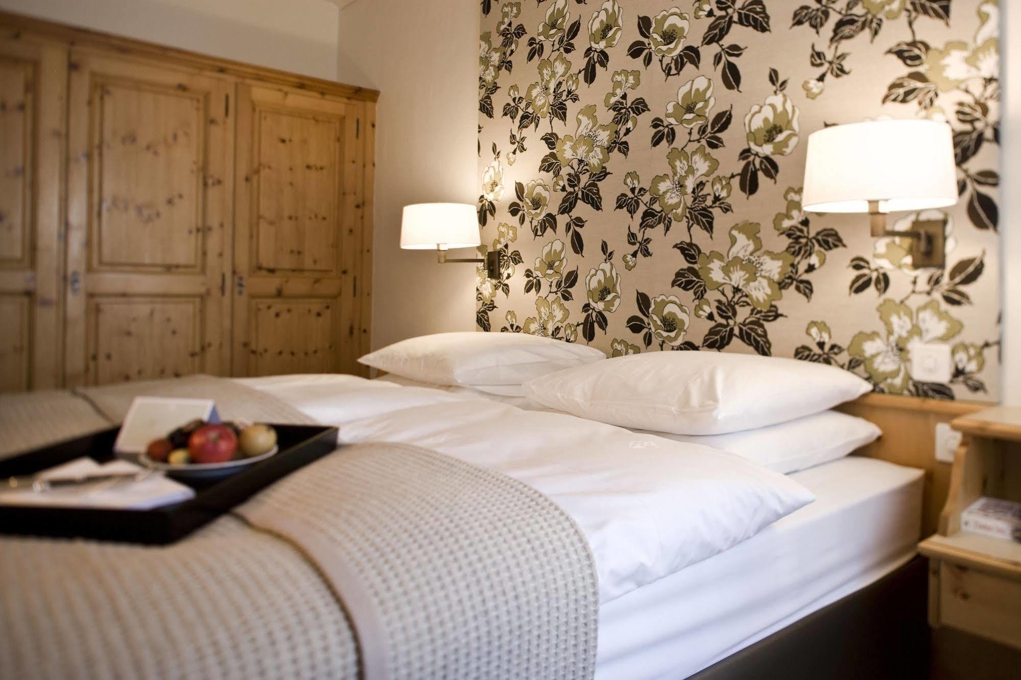 Morosani Schweizerhof Hotel Davos Room photo